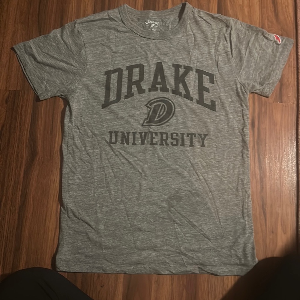 Drake bulldogs shirt